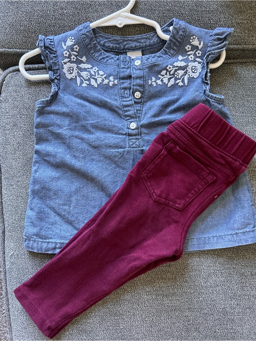 Carter's Denim Tunic and Cat & Jack Burgundy Stretch Leggings Size 18 month